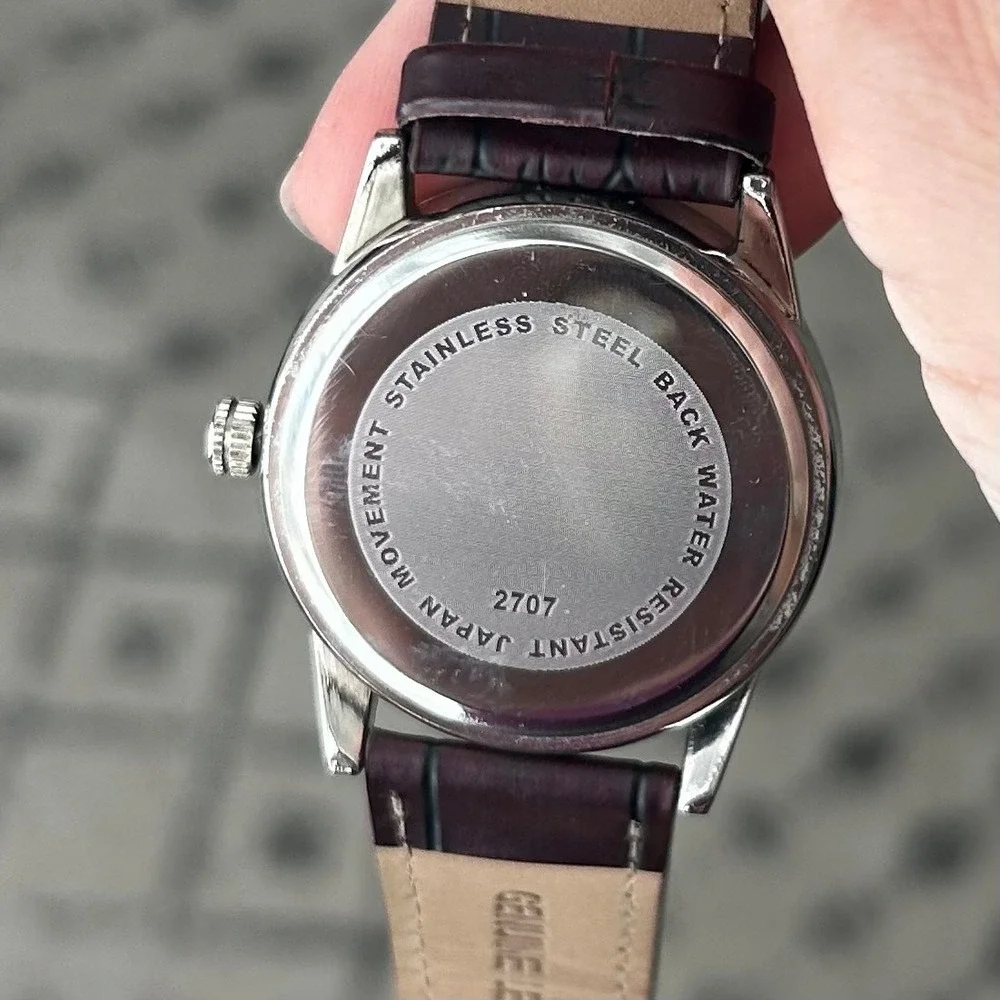 Vellacio New York Quartz Watch Roman Numeral White Dial Scalloped Bezel leather